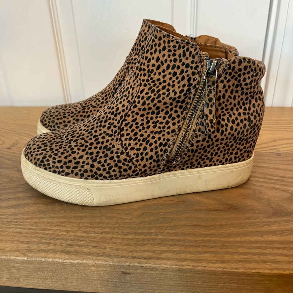 Leopard Print Ankle Boots with Zipper